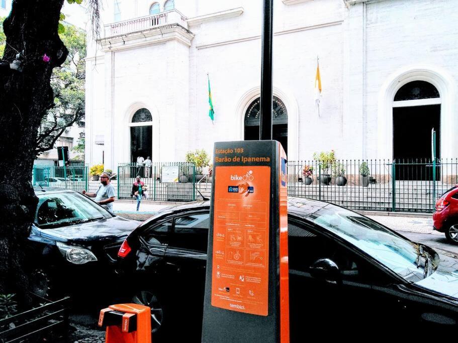 Copacabana Saleta, Grande Com Ar Cond Wi-fi A 2 Qds Da * Río de Janeiro